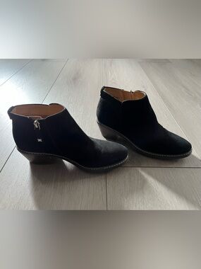 Sam Eldenman Black Women's Suede Ankle Booties - Classic Zip Side